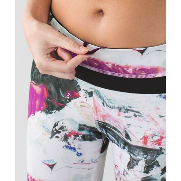 LULULEMON Run: Inspire Crop II All Full-On Luxtreme Size 6 Pigment Wave Multi - Picture 3 of 10